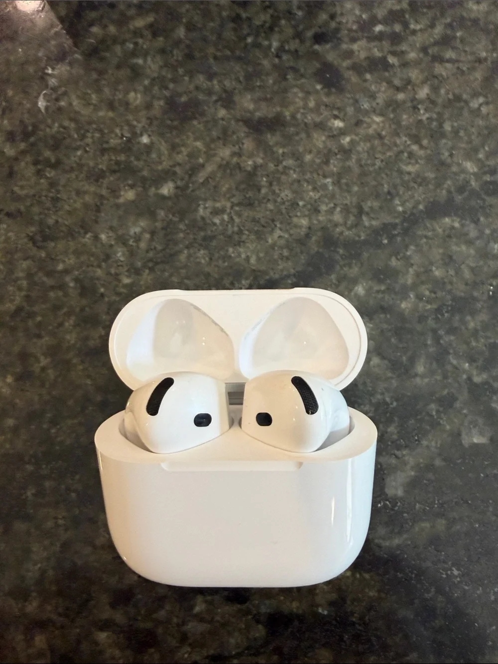 AirPod 4 with ANC